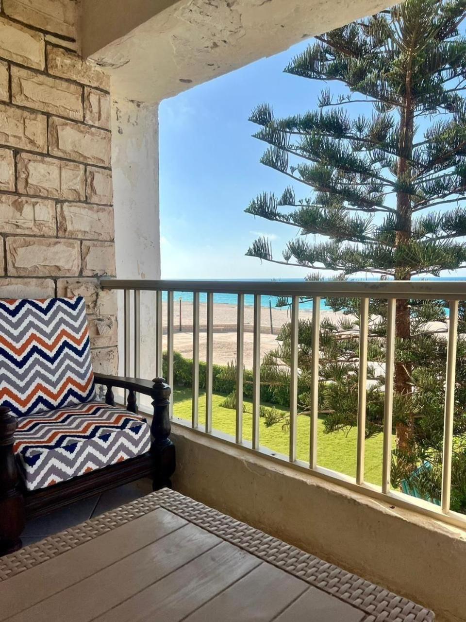 Beachfront Chalet In Green Beach, North Coast Villa El-Alamein Eksteriør billede